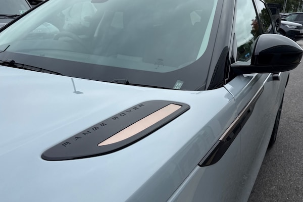 Used Land Rover Range Rover Velar 2025 for sale - 76220201: Photo 20