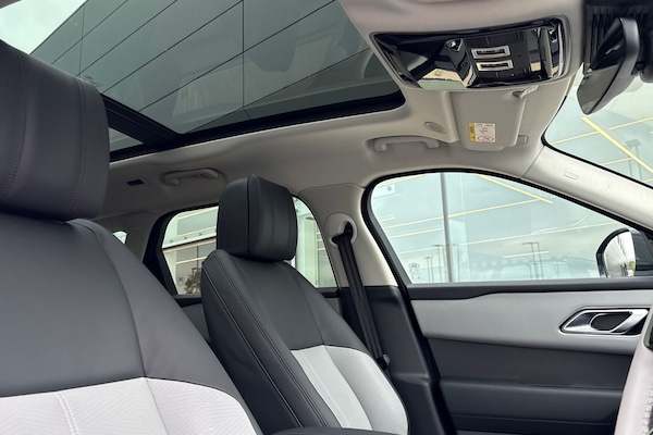 Used Land Rover Range Rover Velar 2025 for sale - 76220201: Photo 21