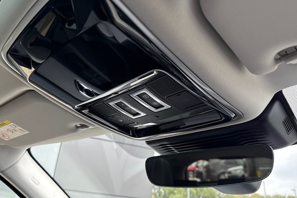 Used Land Rover Range Rover Velar 2025 for sale - 76220201: Photo 23