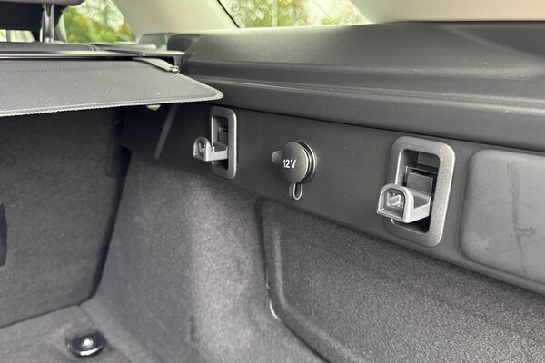 Used Land Rover Range Rover Velar 2025 for sale - 76220201: Photo 28
