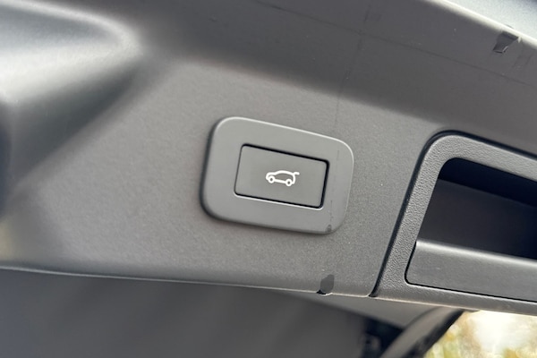 Used Land Rover Range Rover Velar 2025 for sale - 76220201: Photo 32