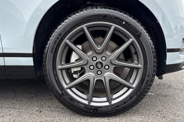 Used Land Rover Range Rover Velar 2025 for sale - 76220201: Photo 8