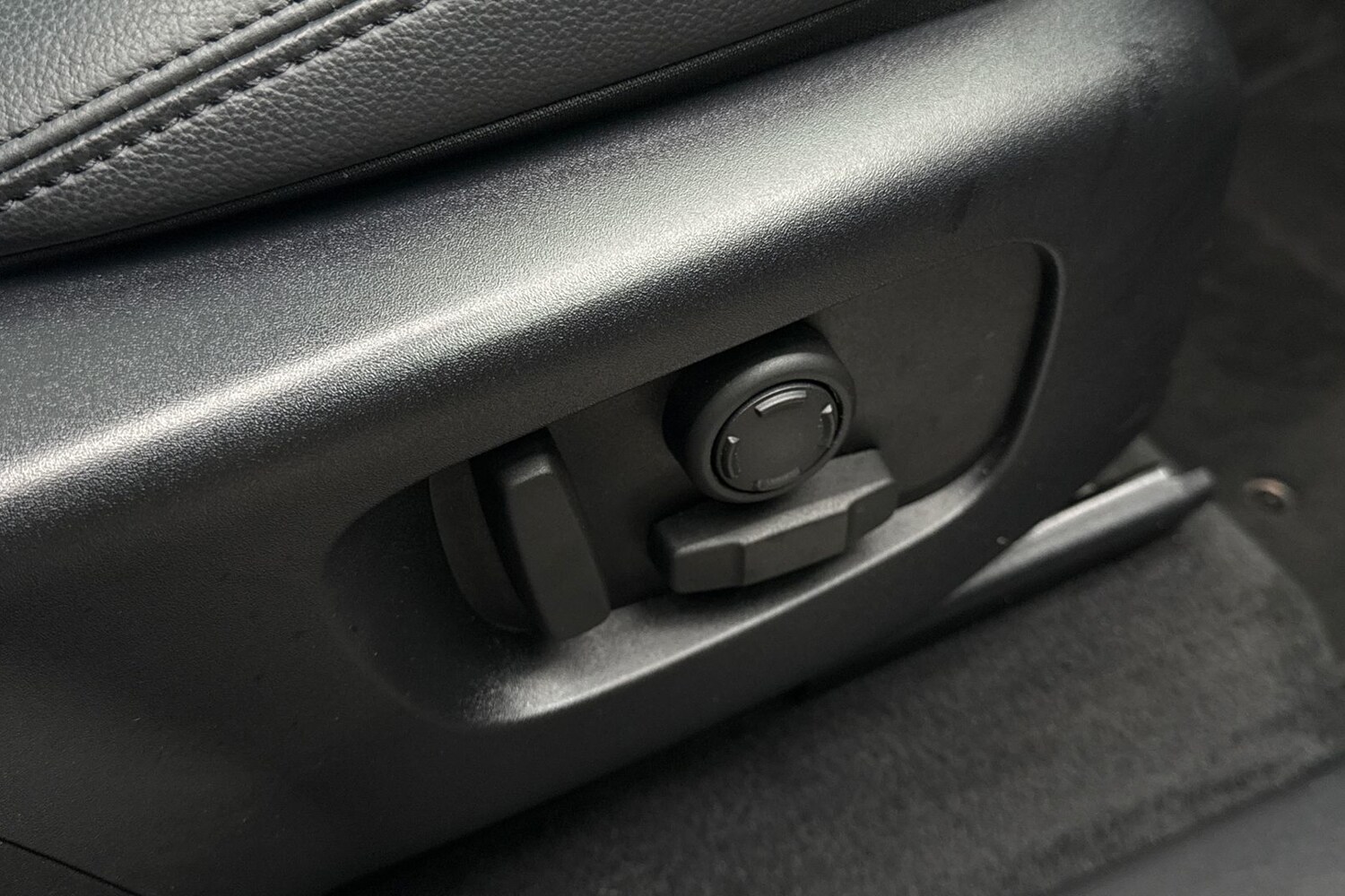 Used Land Rover Range Rover Velar 2024 for sale - 77211529: Photo 34