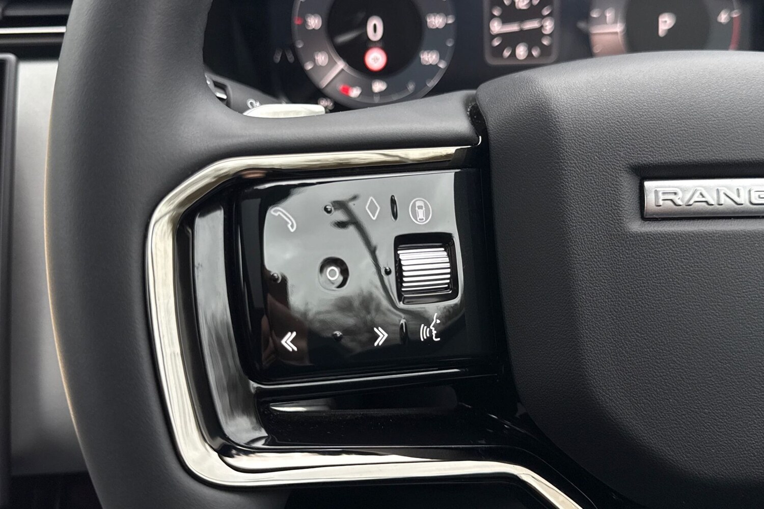 Used Land Rover Range Rover Velar 2024 for sale - 77211529: Photo 48