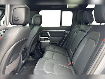 Used Land Rover Defender 110 2023 for sale - 79030628: Photo