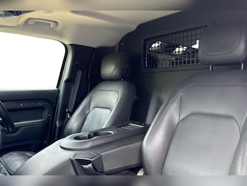 Used Land Rover Defender 110 2022 for sale - 78512526: Photo
