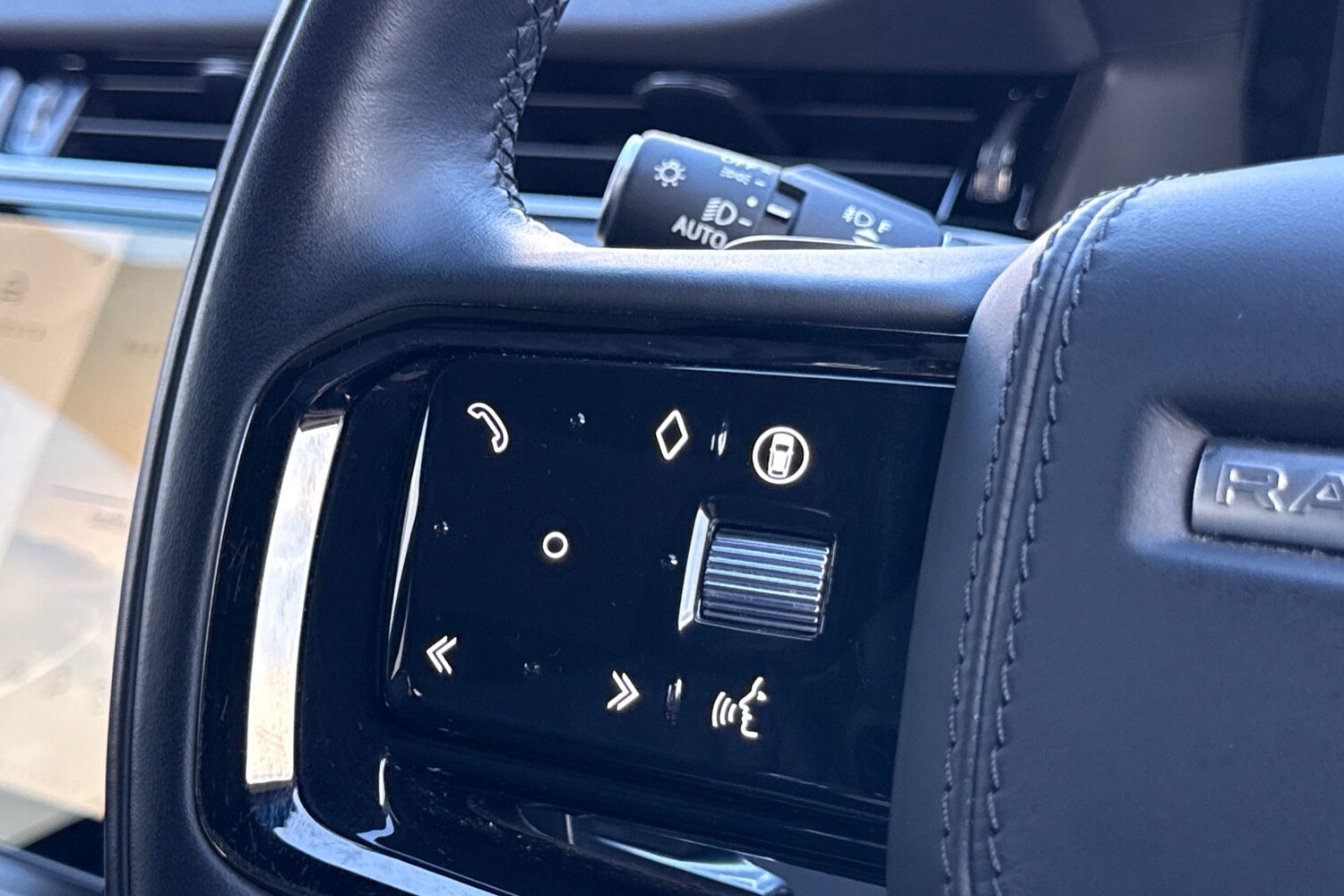 Used Land Rover Range Rover Evoque 2023 for sale - 76929149: Photo 34