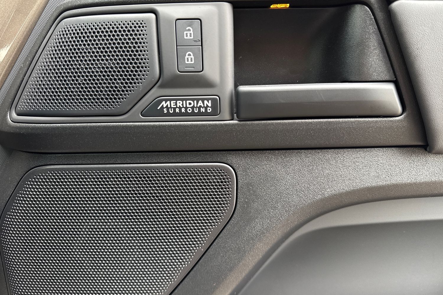 Used Land Rover Defender 110 2026 for sale - 77083967: Photo 31