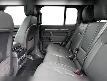Used Land Rover Defender 110 2025 for sale - 75525089: Photo
