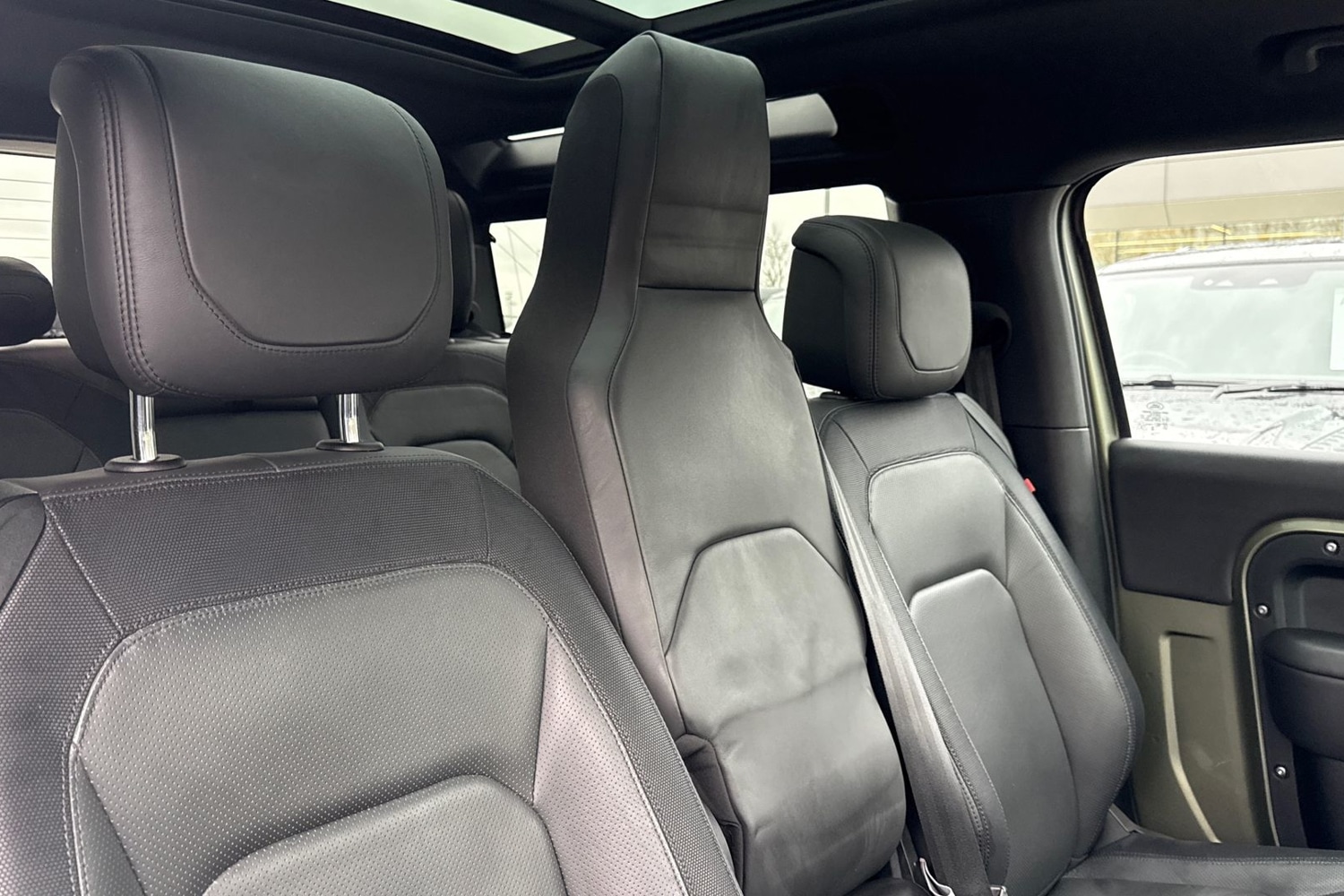 Used Land Rover Defender 2024 for sale - 77608257: Photo 22