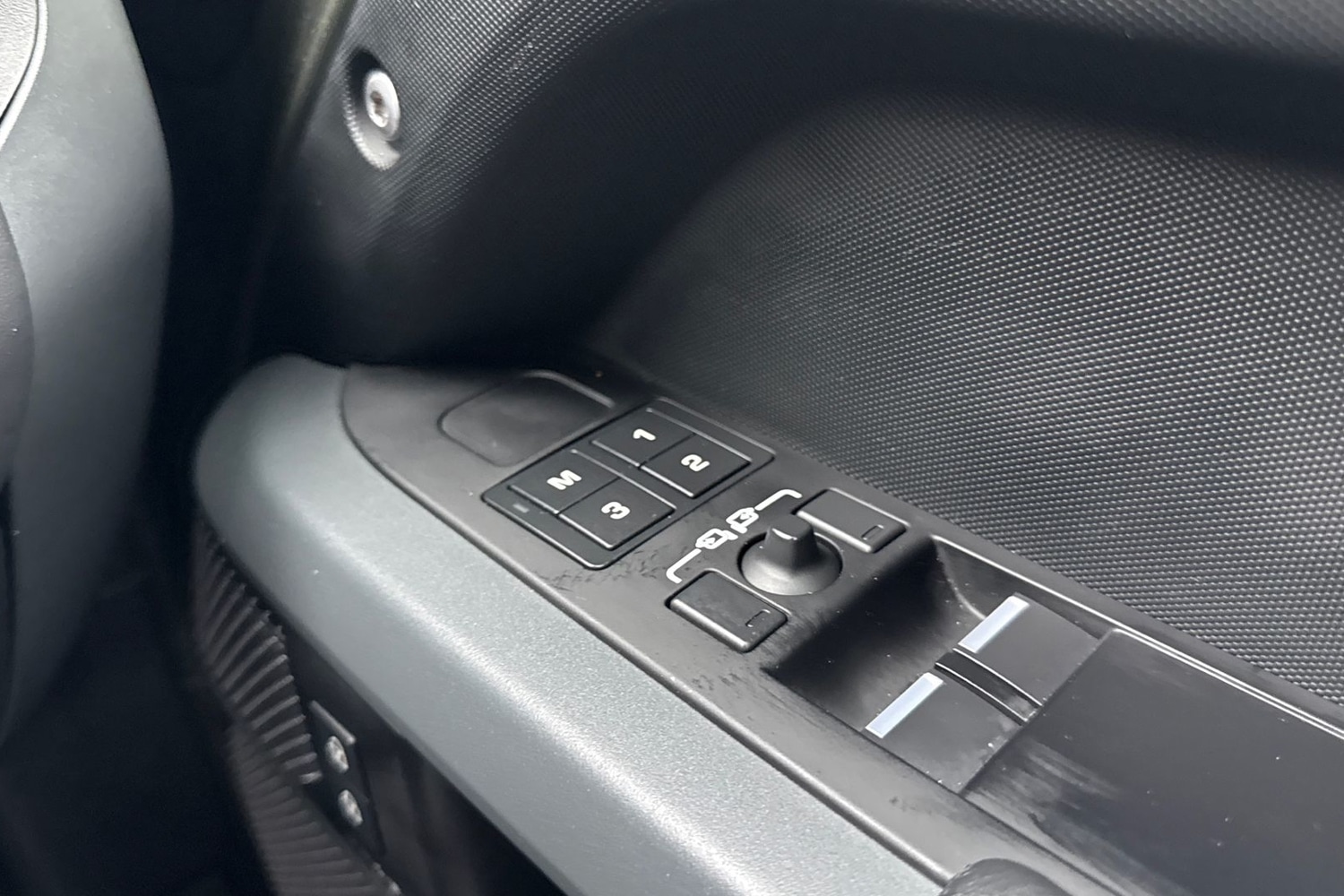 Used Land Rover Defender 2024 for sale - 77608257: Photo 26