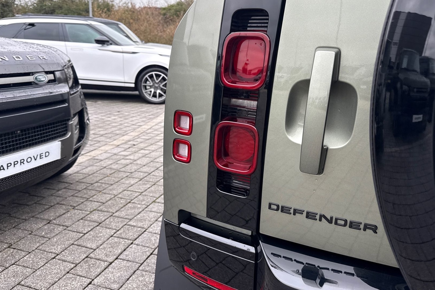 Used Land Rover Defender 2024 for sale - 77608257: Photo 27