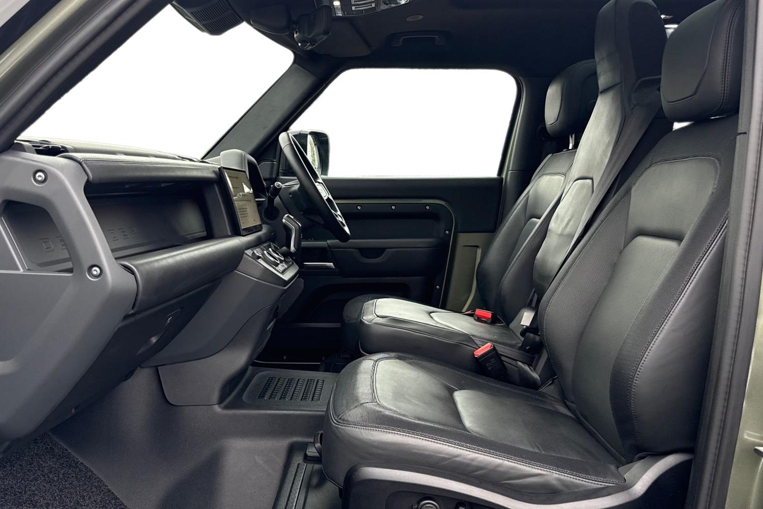 Used Land Rover Defender 2024 for sale - 77608257: Photo 3