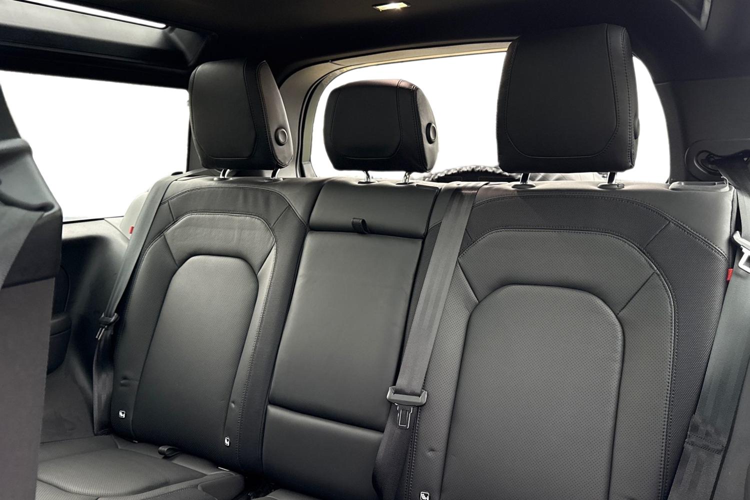 Used Land Rover Defender 2024 for sale - 77608257: Photo 4