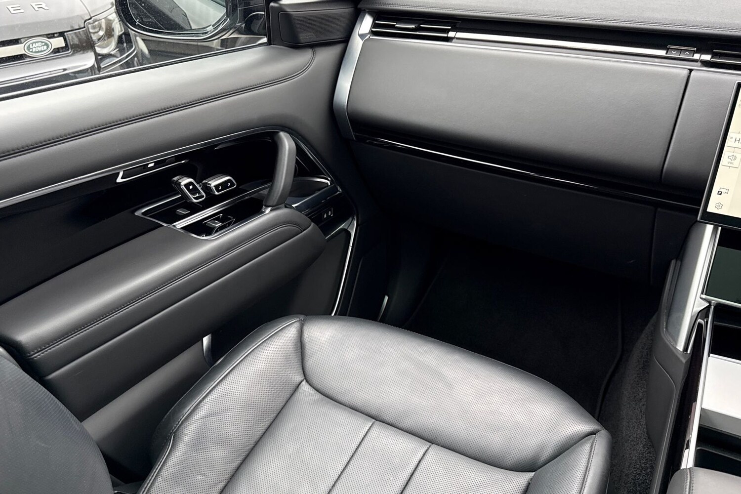 Used Land Rover Range Rover 2024 for sale - 77654207: Photo 44