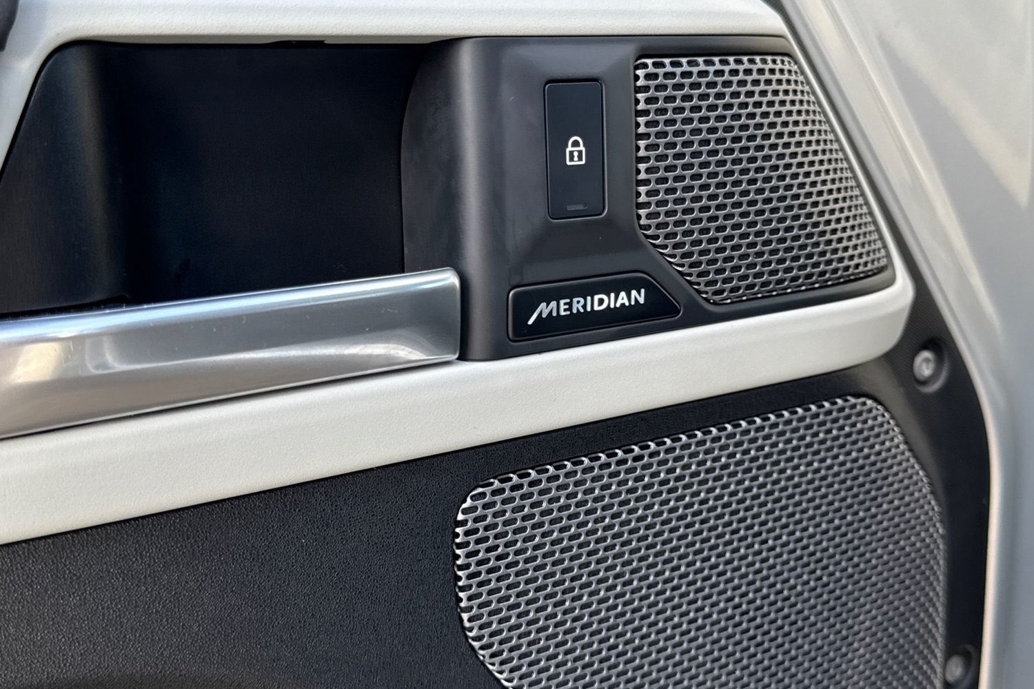 Used Land Rover Defender 110 2023 for sale - 76520058: Photo 25