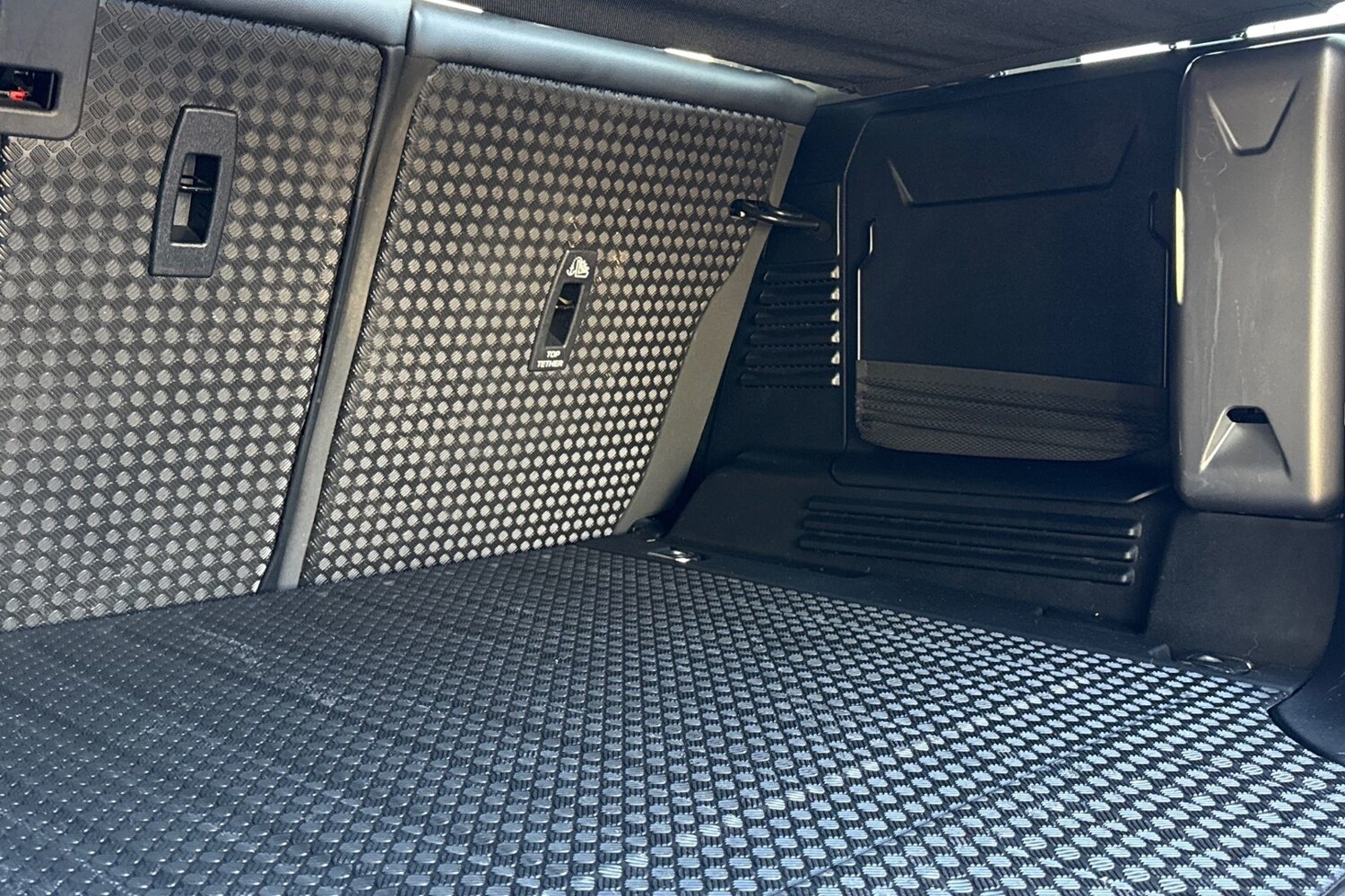 Used Land Rover Defender 110 2023 for sale - 76520058: Photo 33