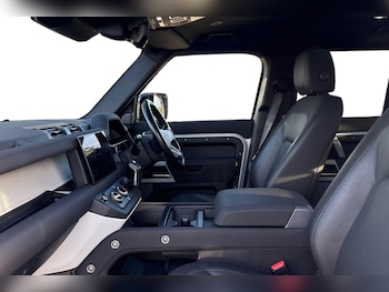 Used Land Rover Defender 110 2023 for sale - 76520058: Photo