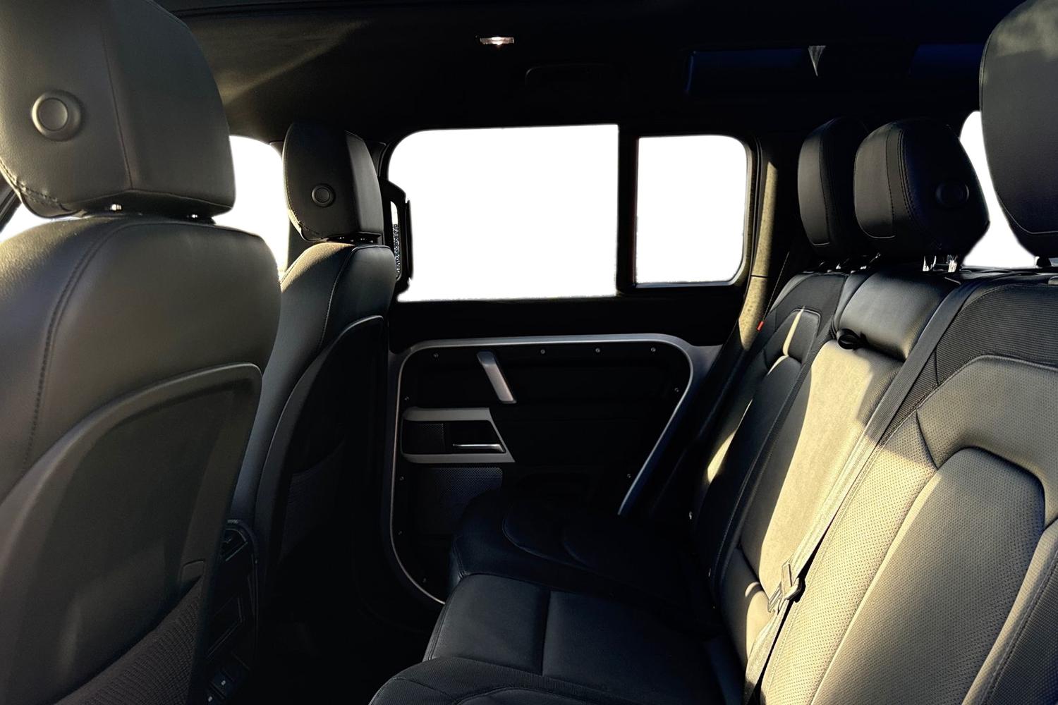 Used Land Rover Defender 110 2023 for sale - 76520058: Photo 4