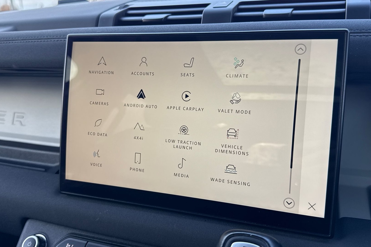 Used Land Rover Defender 110 2023 for sale - 76520058: Photo 50