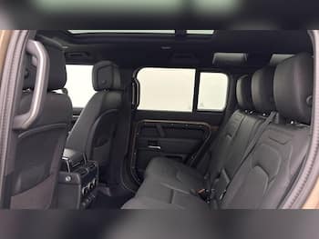 Used Land Rover Defender 110 2024 for sale - 79747754: Photo