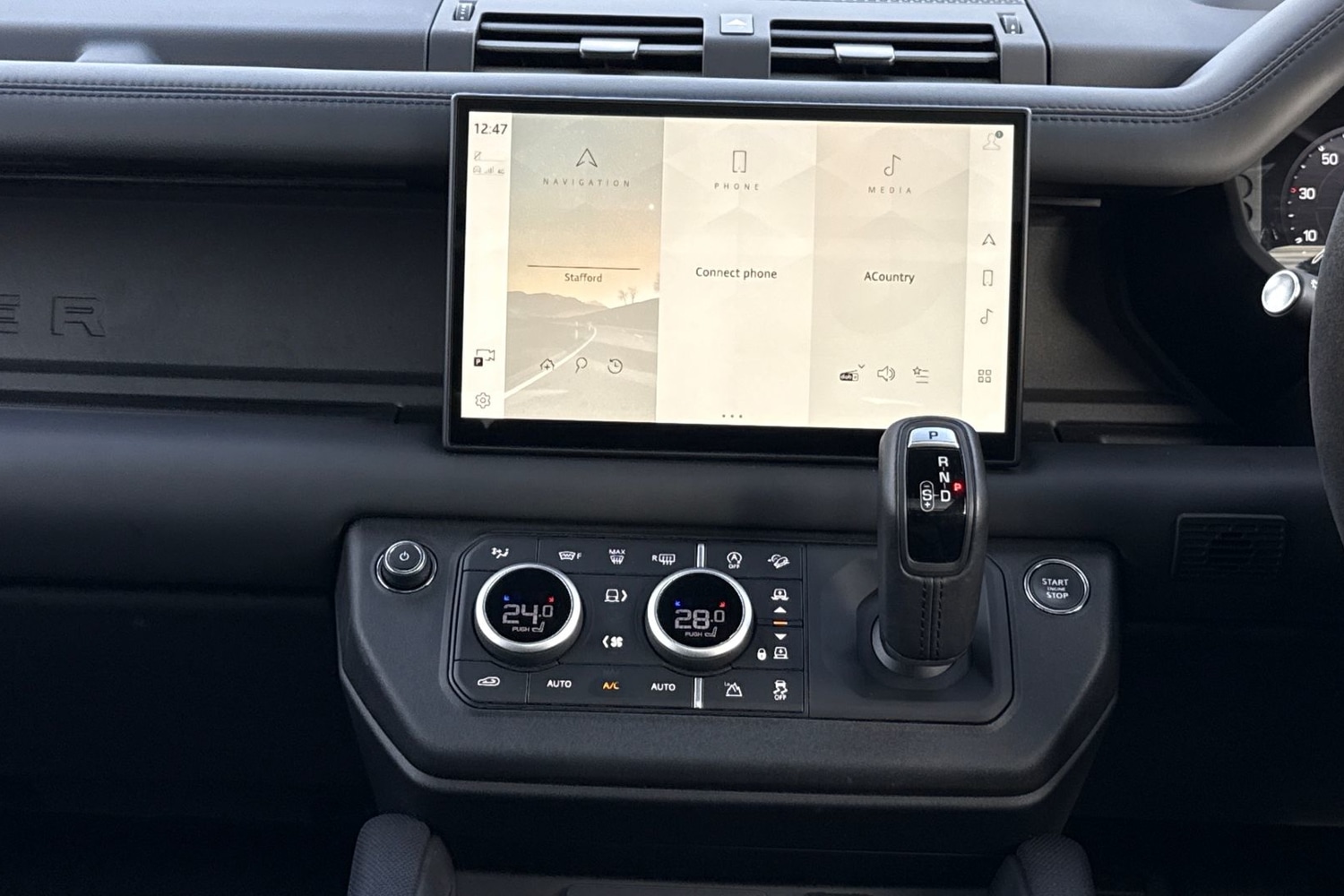 Used Land Rover Defender 2024 for sale - 77270511: Photo 15