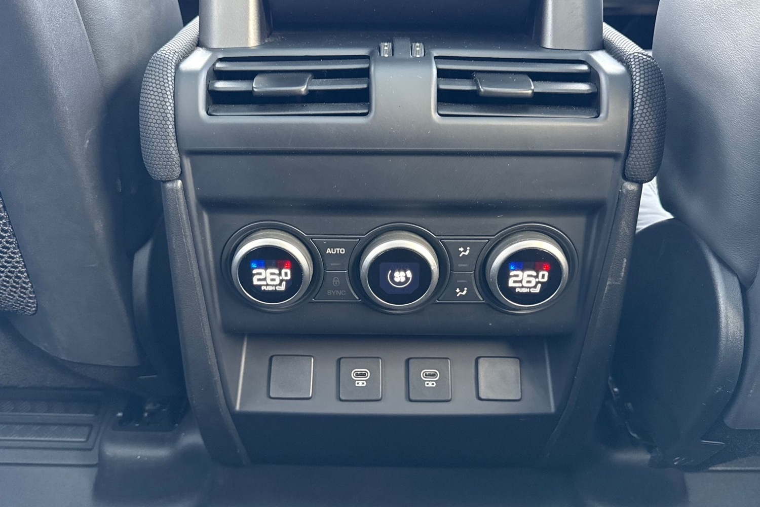 Used Land Rover Defender 2024 for sale - 77270511: Photo 19