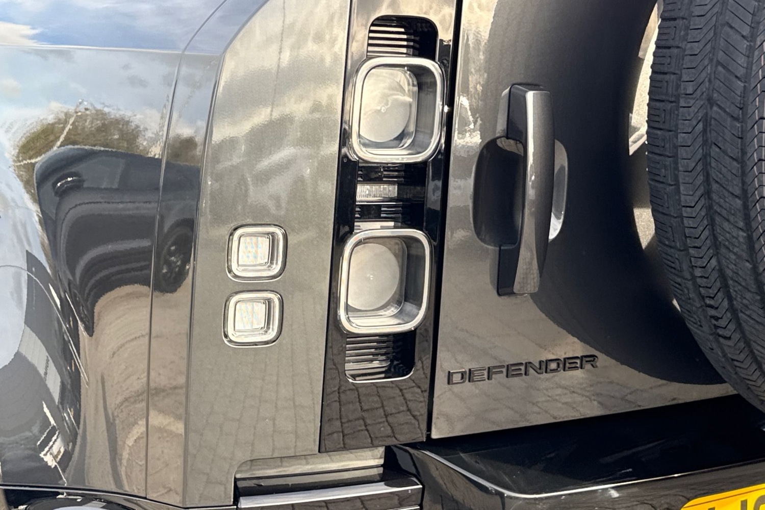 Used Land Rover Defender 2024 for sale - 77270511: Photo 20