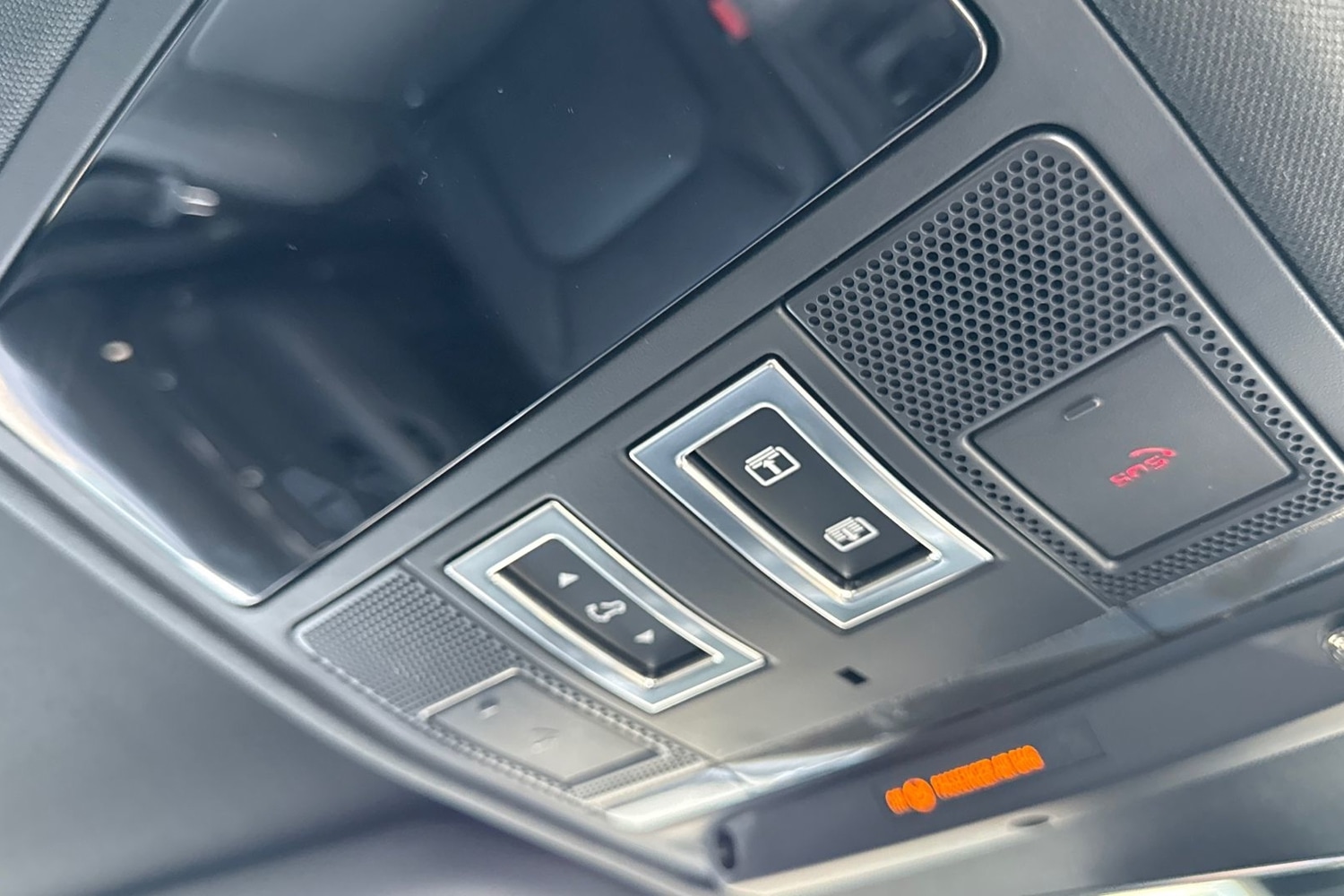 Used Land Rover Defender 2024 for sale - 77270511: Photo 24