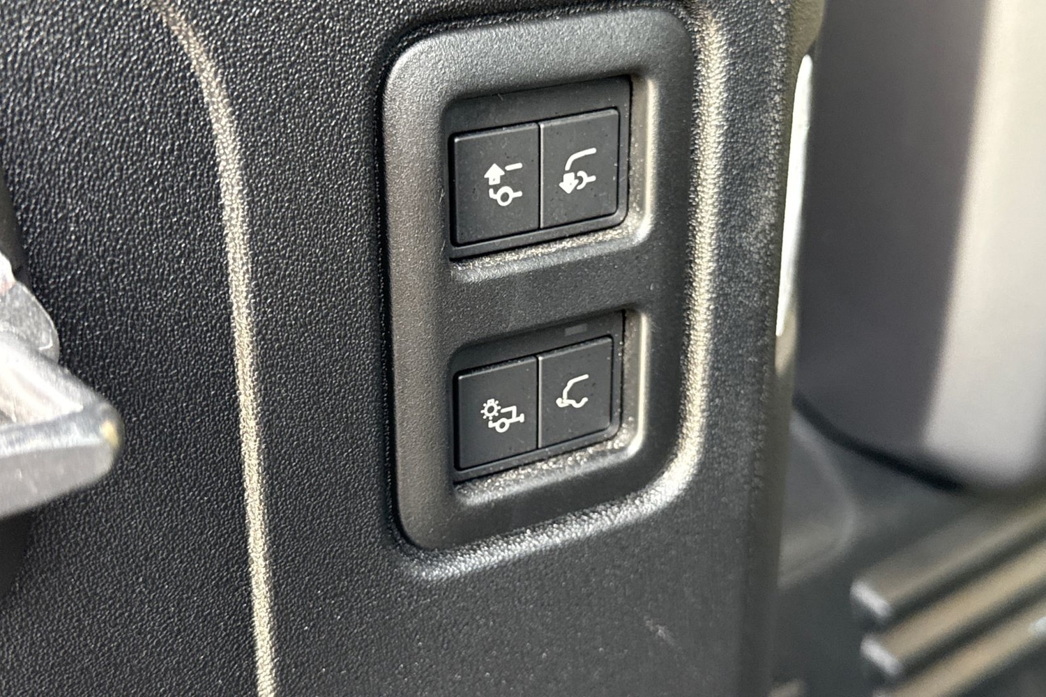 Used Land Rover Defender 2024 for sale - 77270511: Photo 28