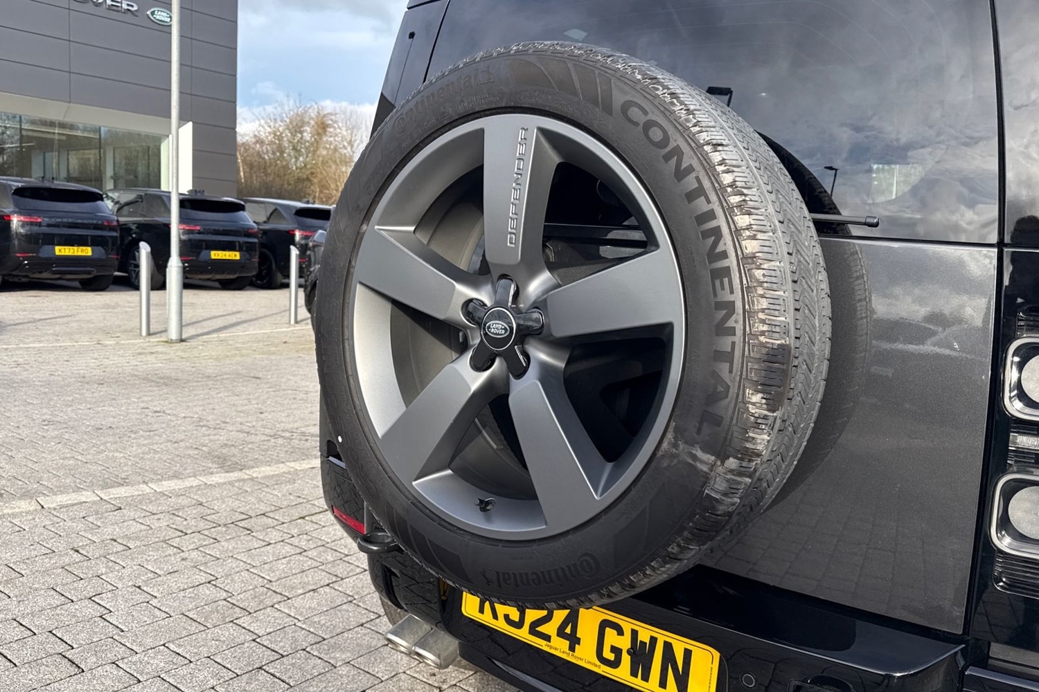 Used Land Rover Defender 2024 for sale - 77270511: Photo 30