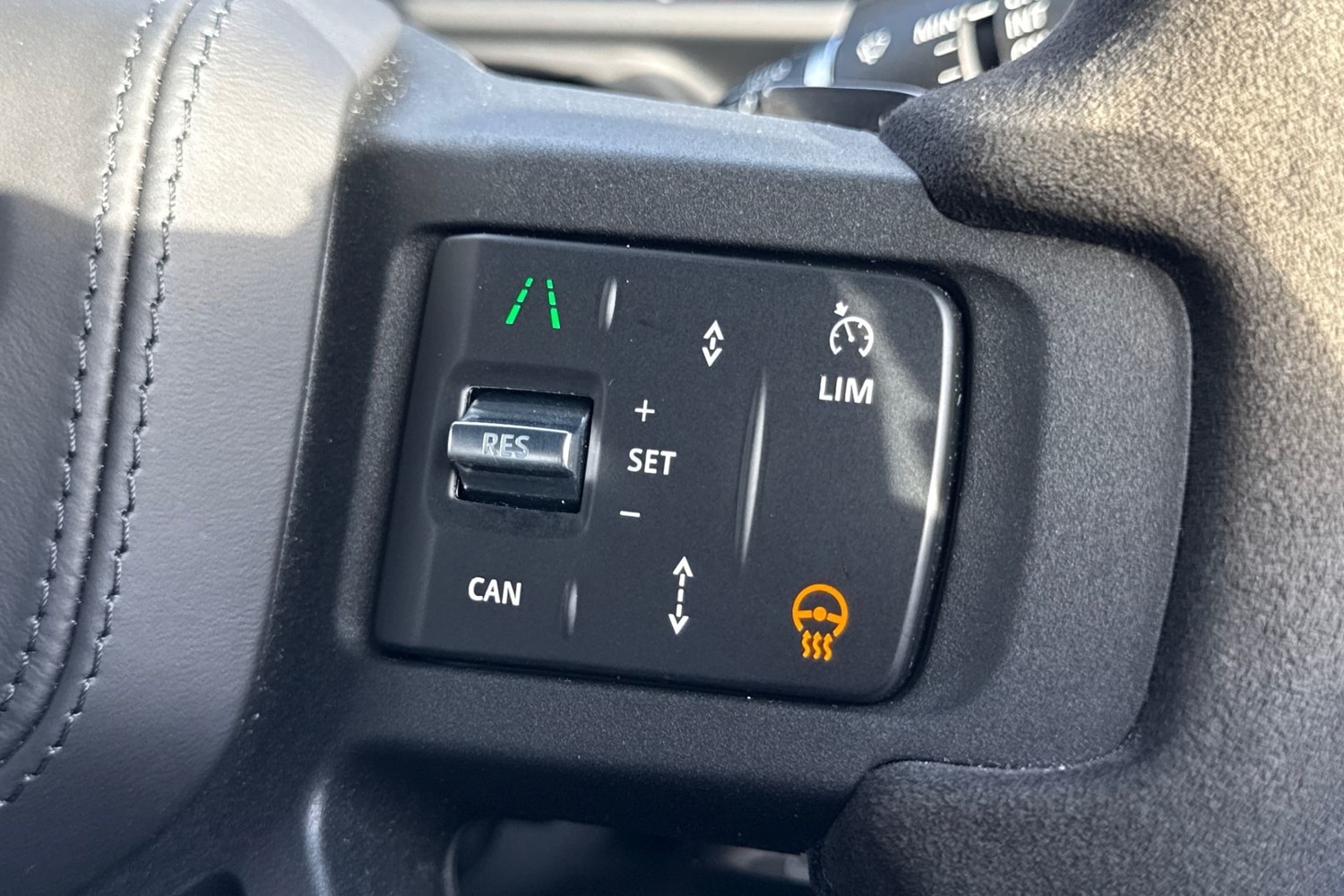 Used Land Rover Defender 2024 for sale - 77270511: Photo 34