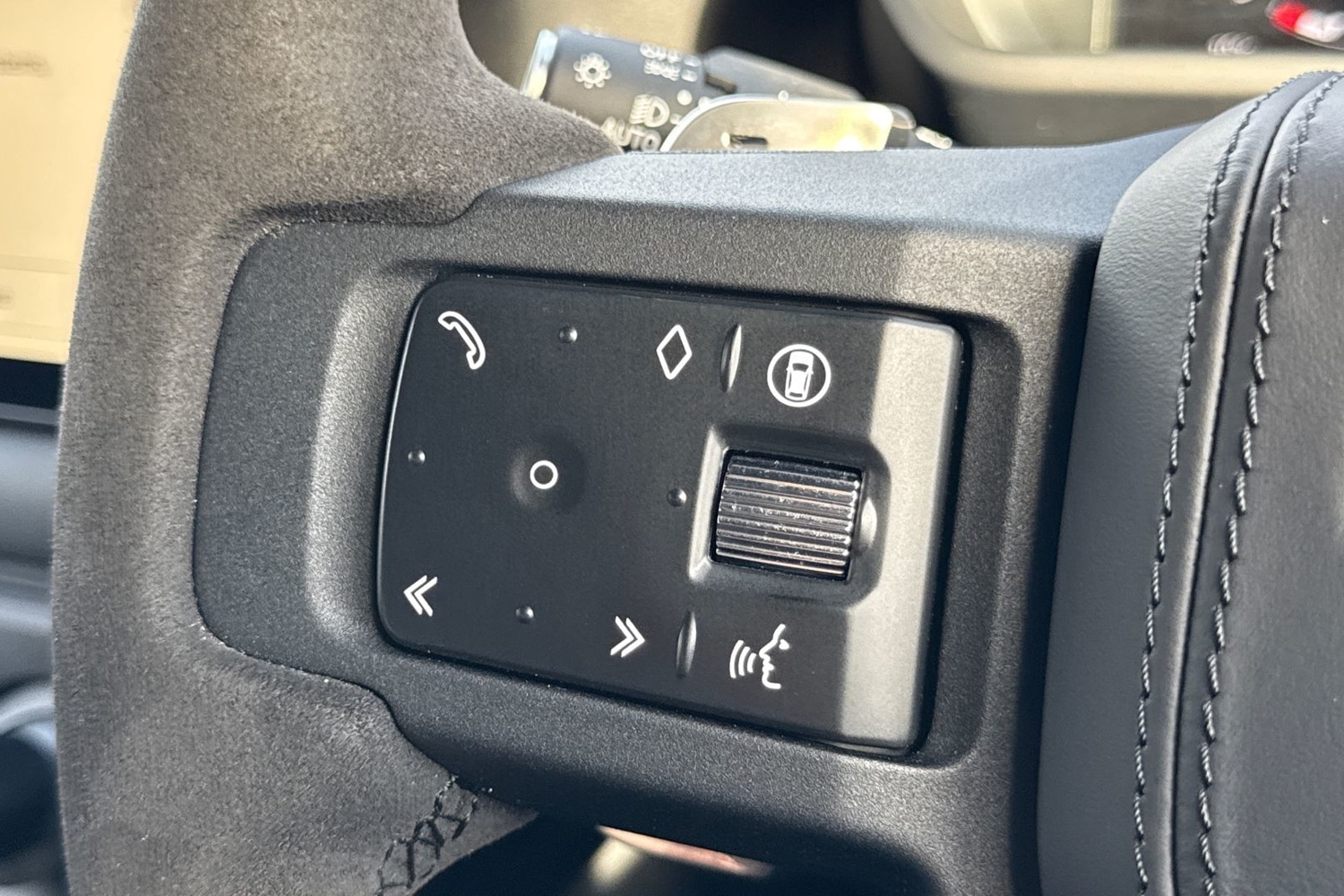 Used Land Rover Defender 2024 for sale - 77270511: Photo 35