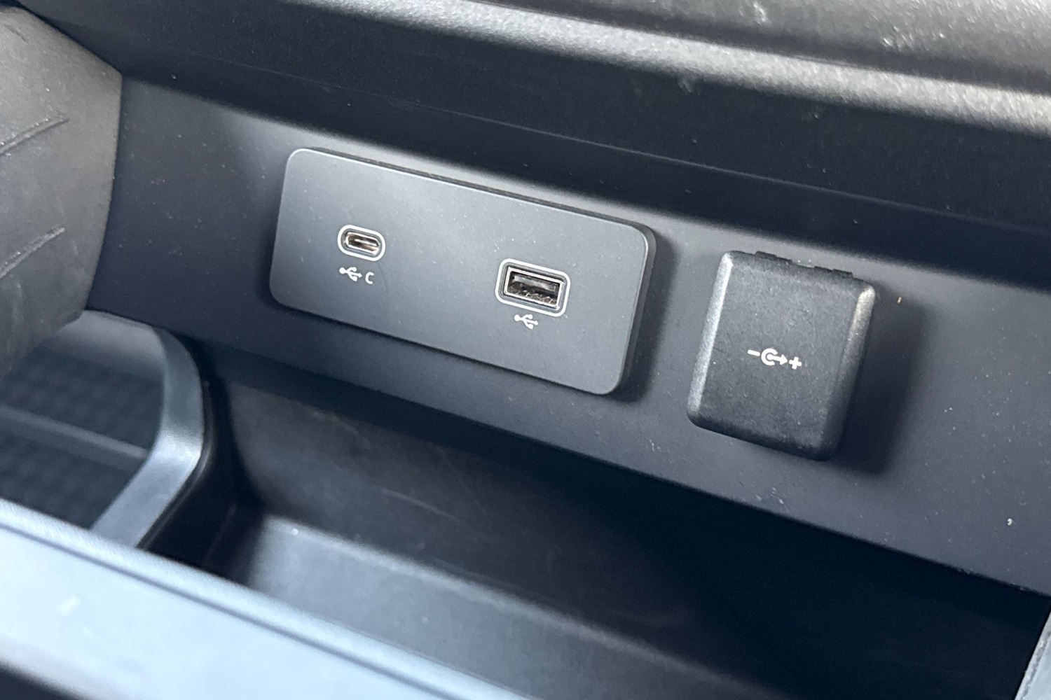 Used Land Rover Defender 2024 for sale - 77270511: Photo 47