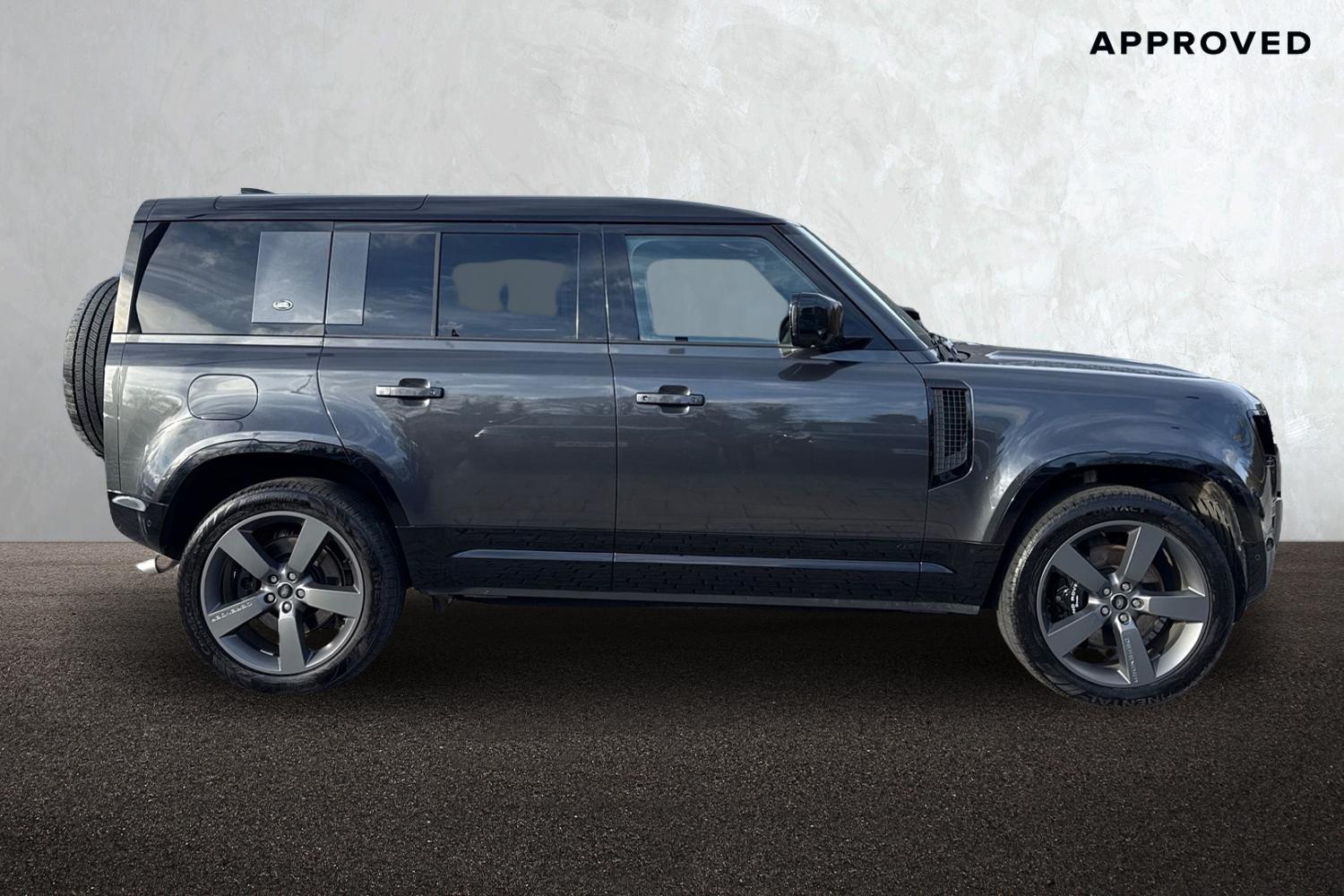 Used Land Rover Defender 2024 for sale - 77270511: Photo 6