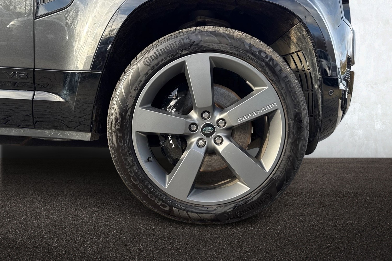 Used Land Rover Defender 2024 for sale - 77270511: Photo 9