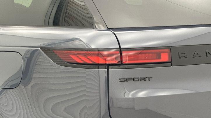 Used Land Rover Range Rover Sport 2024 for sale - 77654244: Photo 18