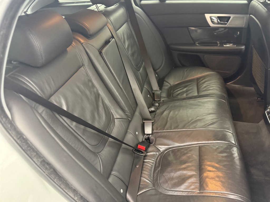 Used Jaguar XF 2015 for sale - 76922084: Photo 13