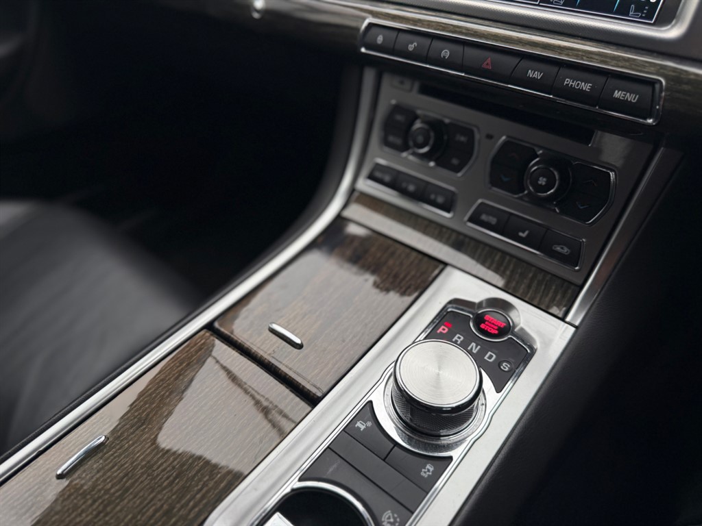 Used Jaguar XF 2015 for sale - 76922084: Photo 20