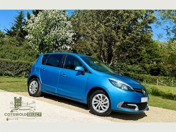 2014 - 1.5 dCi Dynamique TomTom MPV 5dr Diesel EDC Euro 5 (110 ps)