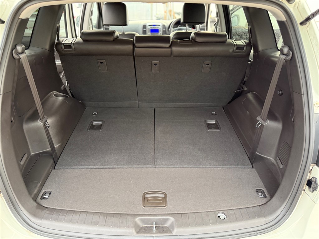 Used Hyundai Santa Fe 2012 for sale - 77339686: Photo 13