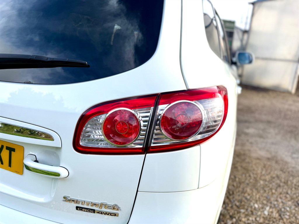 Used Hyundai Santa Fe 2012 for sale - 77339686: Photo 16