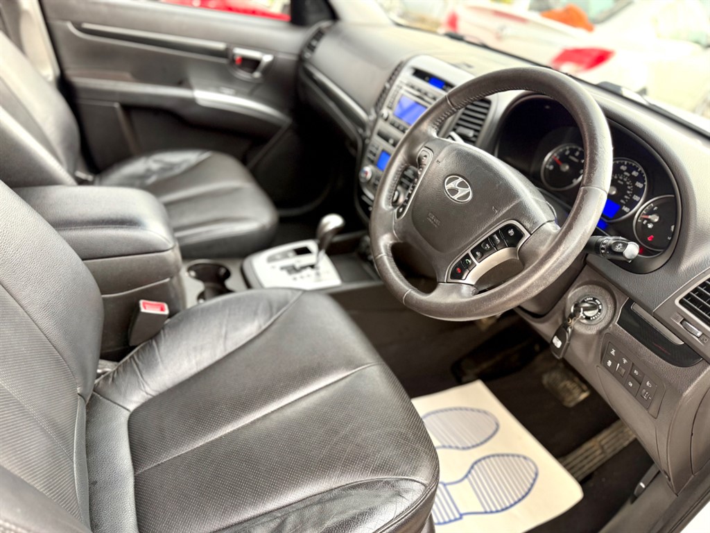 Used Hyundai Santa Fe 2012 for sale - 77339686: Photo 3