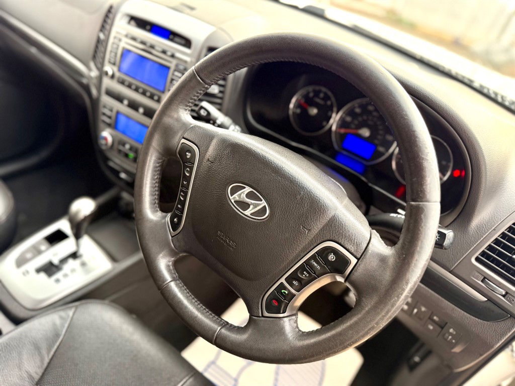 Used Hyundai Santa Fe 2012 for sale - 77339686: Photo 35