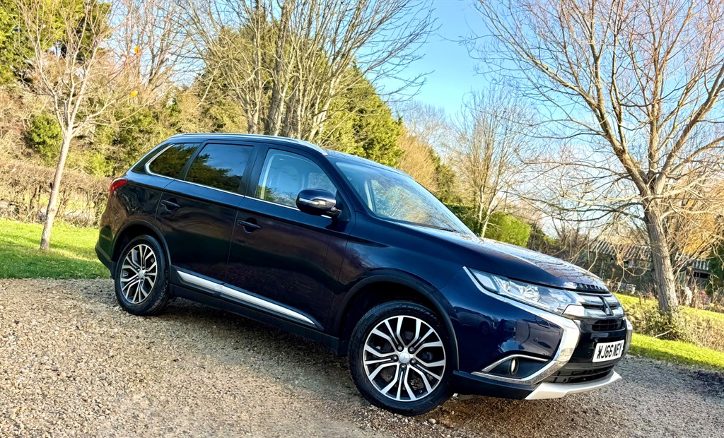 Used Mitsubishi Outlander 2016 for sale - 76915339: Photo 1