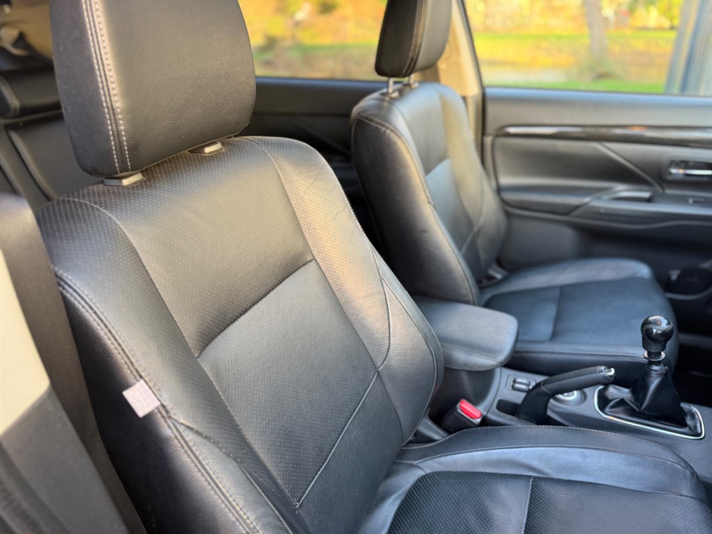 Used Mitsubishi Outlander 2016 for sale - 76915339: Photo 10