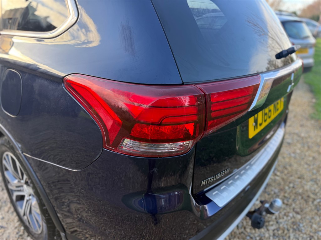 Used Mitsubishi Outlander 2016 for sale - 76915339: Photo 25