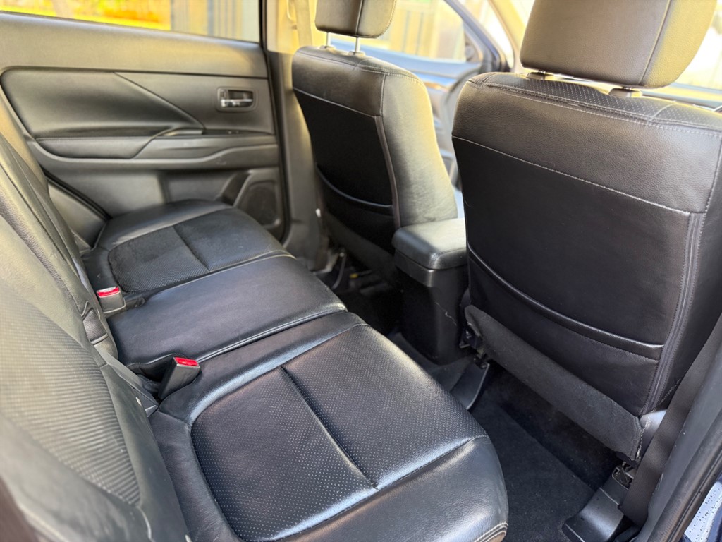 Used Mitsubishi Outlander 2016 for sale - 76915339: Photo 30