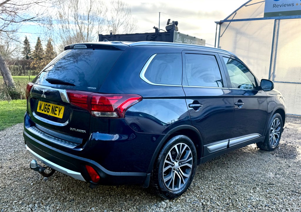 Used Mitsubishi Outlander 2016 for sale - 76915339: Photo 38