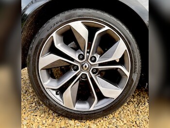 Used Renault Megane 2018 for sale - 77691197: Photo